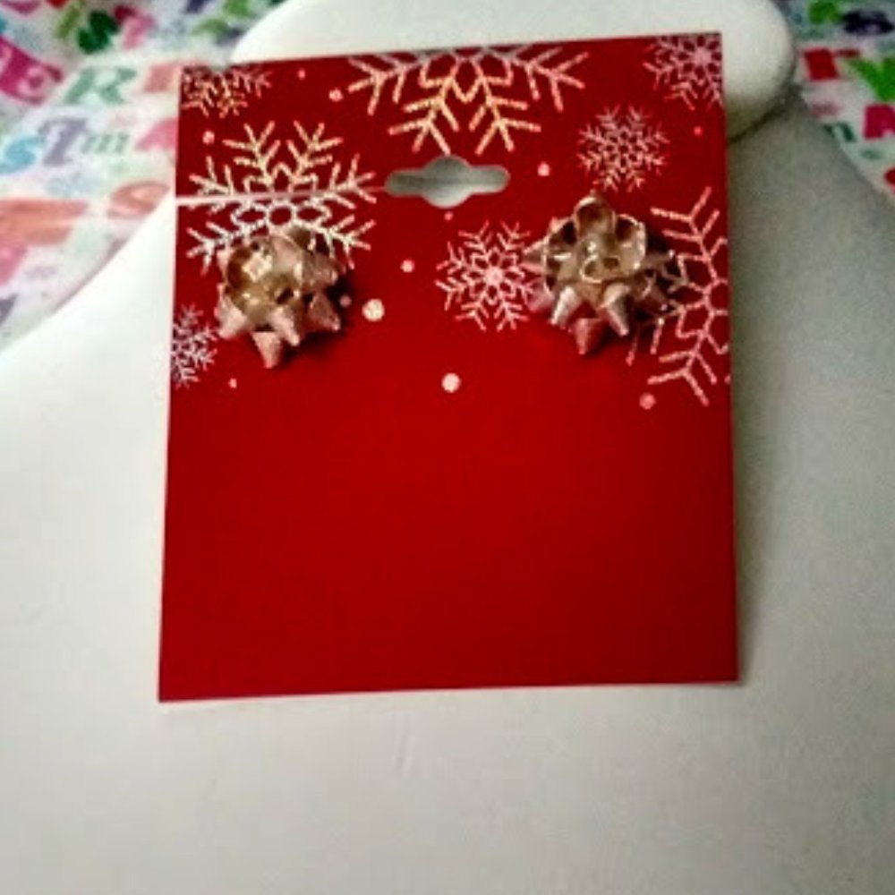 KOHL'S Holiday Christmas Metallic Gold Gift Bow Stud Earrings**NEW!